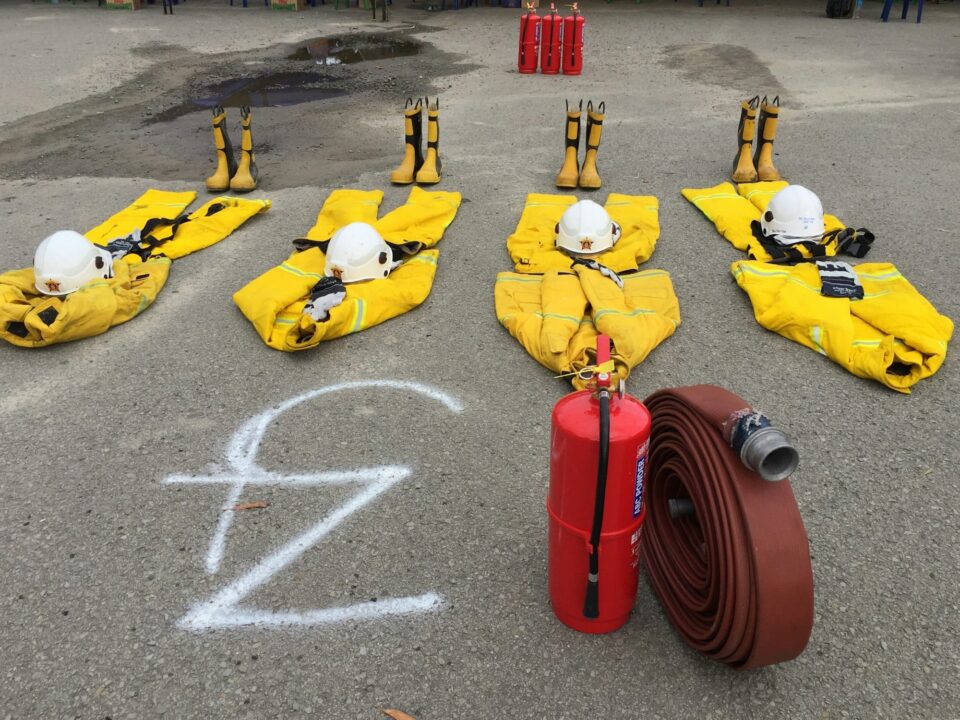 pelatihan penggunaan fire suppression system untuk karyawan